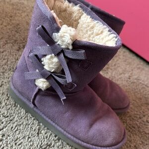 Koolaburra by Ugg kids size 3
